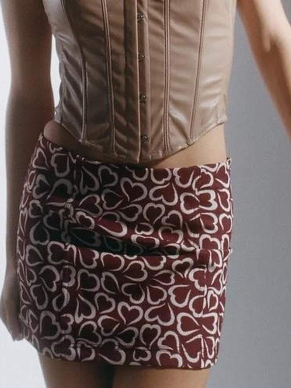 Urban Outfitters Maroon and Cream Heart-Pattern Mini Skirt. Size Large